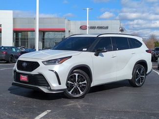 Used 2022 Toyota Highlander XSE video 2