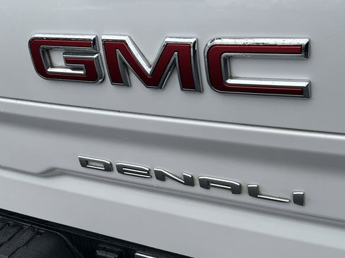 Used 2023 GMC Sierra 1500 Denali w/ Denali Reserve Package image 8