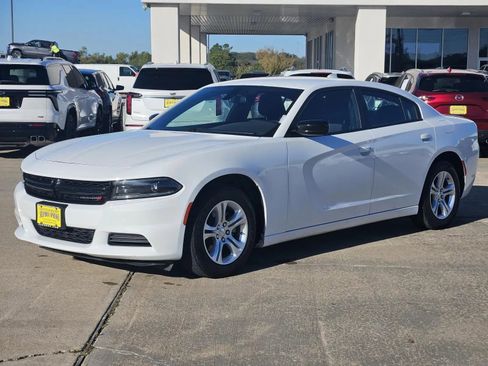 Used 2023 Dodge Charger SXT image 3