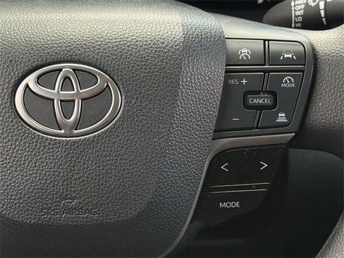 Used 2025 Toyota Camry LE image 15