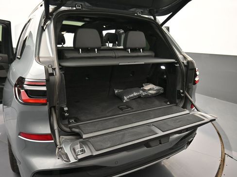 Used 2025 BMW X7 M60i image 20