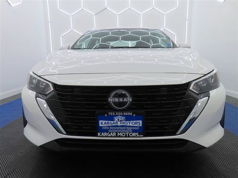 Used 2025 Nissan Sentra SV FWD image 3