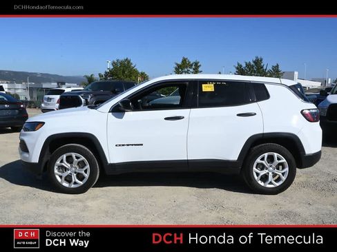 Used 2024 Jeep Compass Sport AWD/4WD image 4