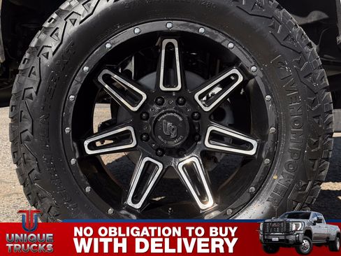 Used 2019 Ford F250 XLT w/ XLT Premium Package image 12