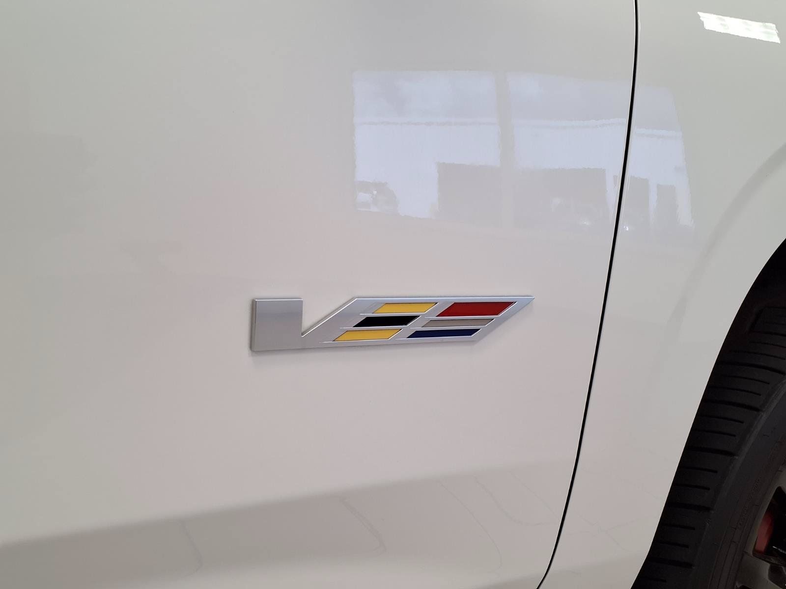 Certified 2023 Cadillac Escalade V w/ LPO, ONYX Package AWD/4WD image 9