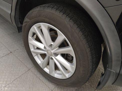 Used 2017 Nissan Rogue Sport SV FWD image 31