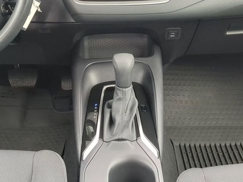 Certified 2025 Toyota Corolla LE image 18