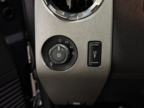 Used 2011 Ford F350 Lariat image 27