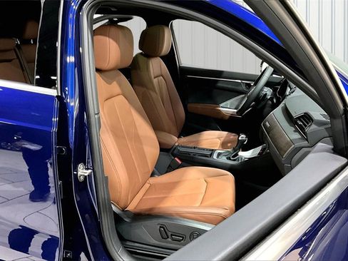 Used 2025 Audi Q3 2.0T Premium w/ Convenience Package image 29