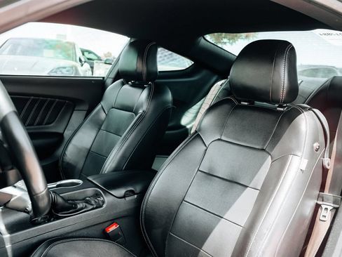 Used 2020 Ford Mustang GT Premium RWD image 19