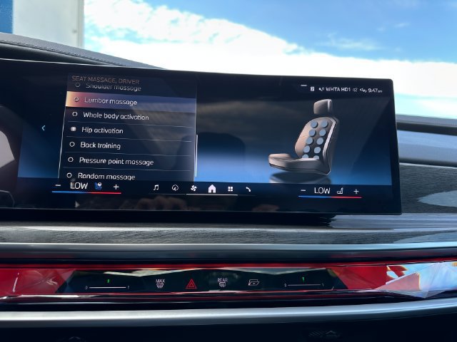 Used 2023 BMW 740i w/ Parking Assistance Package RWD image 36
