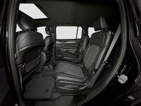 New 2025 Jeep Grand Cherokee L Altitude image 15