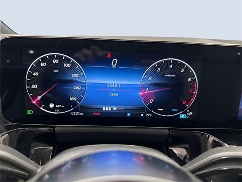 Used 2025 Mercedes-Benz GLA 250 4MATIC image 18