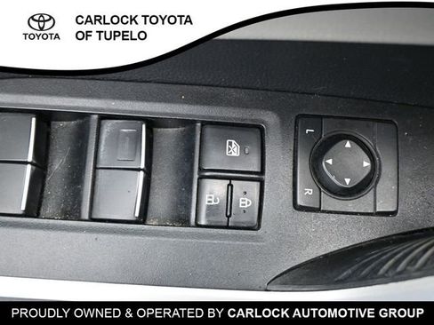 Used 2019 Toyota RAV4 XLE Premium image 18