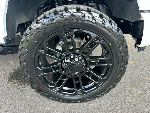 Used 2023 Ford F250 XLT w/ Black Appearance Package AWD/4WD image 49