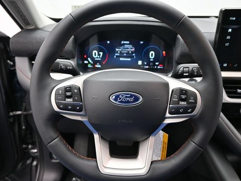 New 2026 Ford Explorer Active RWD image 15