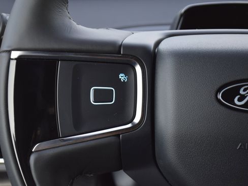 New 2025 Ford Expedition Platinum w/ Stealth Performance Package image 9