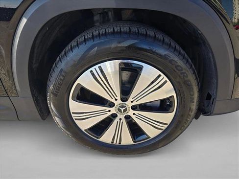 Certified 2023 Mercedes-Benz EQB 250+ w/ Exclusive Package image 21