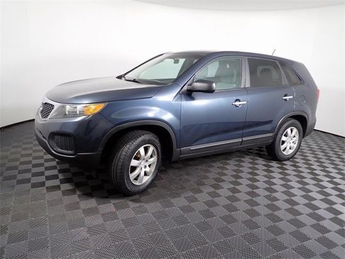 Used 2011 Kia Sorento 2WD image 8