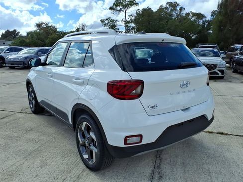 New 2026 Hyundai Venue SEL image 5