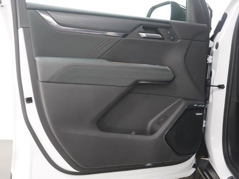 Used 2024 GMC Acadia AT4 w/ Super Cruise Package image 18