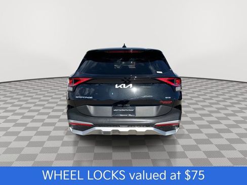 Used 2025 Kia Sportage LX image 9