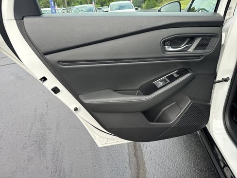 Used 2024 Honda Accord Touring image 14