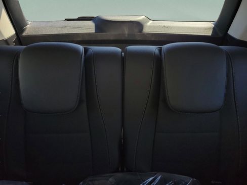 New 2026 Mercedes-Benz GLS 450 4MATIC image 10