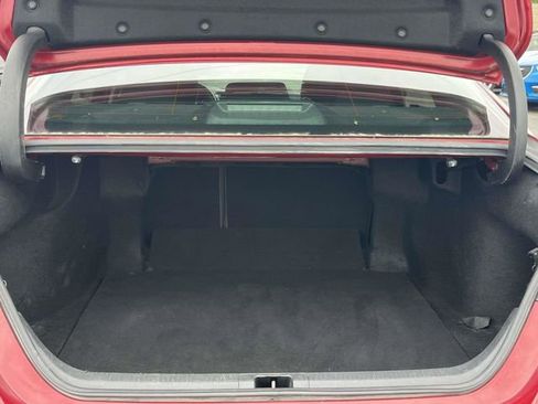 Used 2018 Toyota Camry LE FWD image 19
