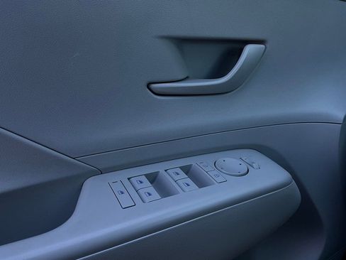 Used 2025 Hyundai Kona SEL image 20