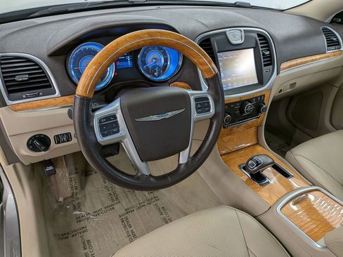 Used 2014 Chrysler 300 C image 13