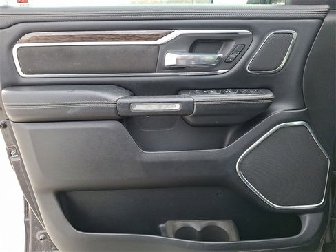 Used 2020 RAM 1500 Laramie image 12