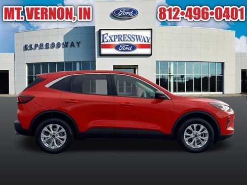 Used 2024 Ford Escape Active w/ Tech Pack #1 AWD/4WD image 6