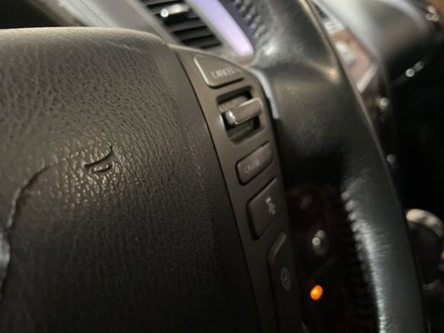 Used 2019 Nissan Armada SL w/ Premium Package image 26