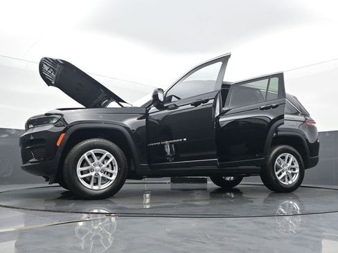 New 2025 Jeep Grand Cherokee Laredo X w/ Luxury Tech Group I image 30