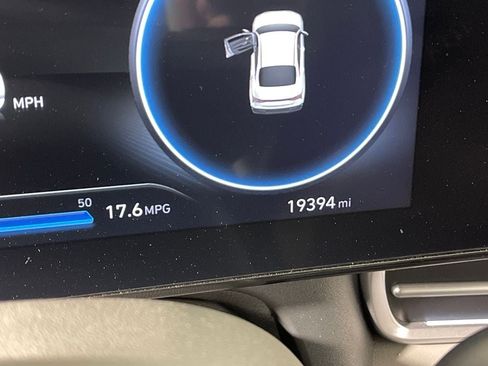 Certified 2025 Hyundai Elantra SEL FWD image 21