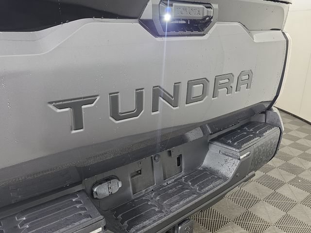 Used 2023 Toyota Tundra Platinum AWD/4WD image 11