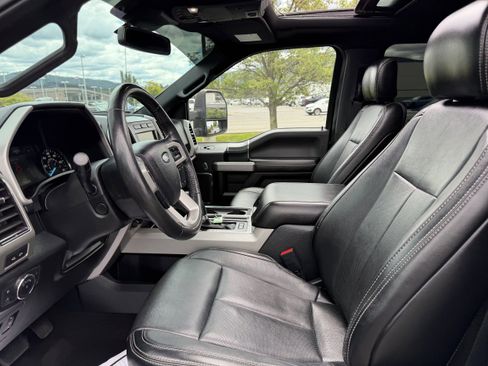 Used 2020 Ford F150 Lariat w/ Equipment Group 502A Luxury AWD/4WD image 10