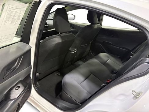 Used 2023 Toyota Prius LE AWD/4WD image 10