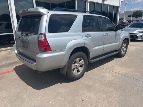 Used 2008 Toyota 4Runner SR5 RWD image 6