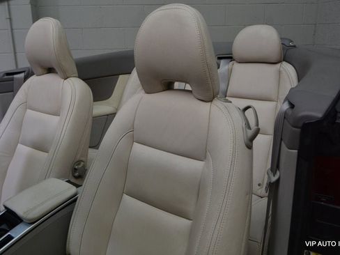 Used 2011 Volvo C70 T5 w/ Convenience Pkg image 16