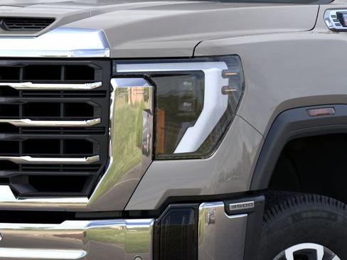 New 2026 GMC Sierra 3500 SLE AWD/4WD image 10
