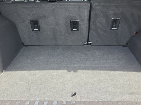 Used 2024 Chevrolet Equinox LT image 11