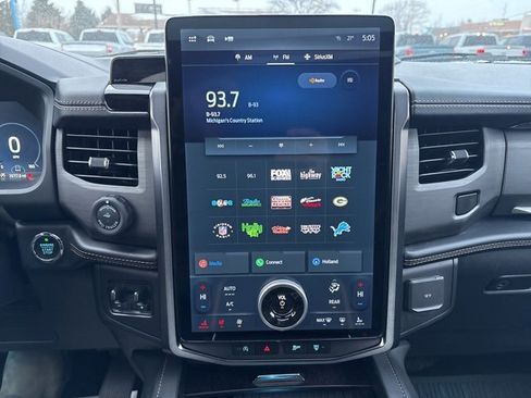 Used 2023 Ford Expedition Max Platinum image 28