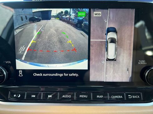 Used 2021 Nissan Rogue Platinum FWD image 39