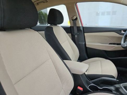 Used 2022 Hyundai Accent SEL image 14