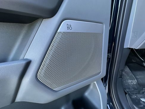 Used 2025 Ford F150 Lariat w/ Equipment Group 501A Mid image 24