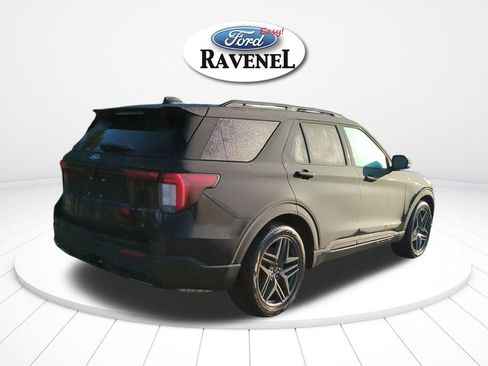 New 2026 Ford Explorer ST-Line w/ ST-Line Street Pack image 4