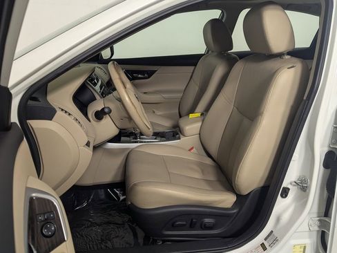 Used 2015 Nissan Altima 2.5 SL w/ Moonroof Package FWD image 14