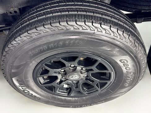 Used 2021 Toyota Tacoma SR5 w/ Blackout Package (TMS) image 31